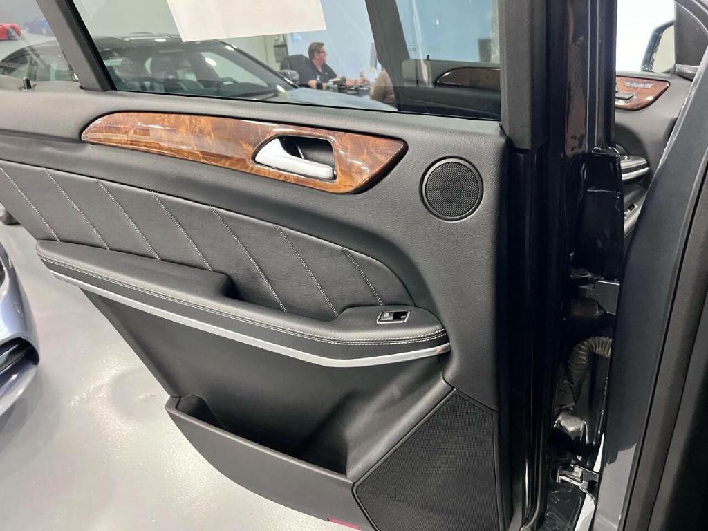 2015 Mercedes-Benz GL-Class Image 29