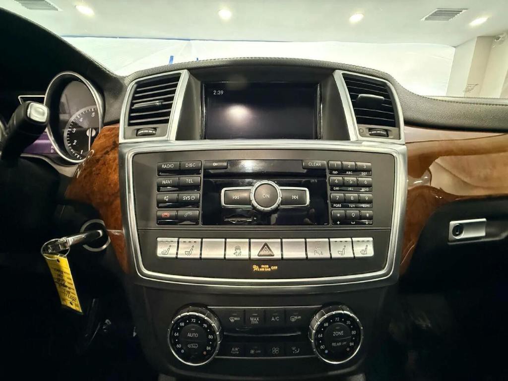 2013 Mercedes-Benz GL-Class Image 24