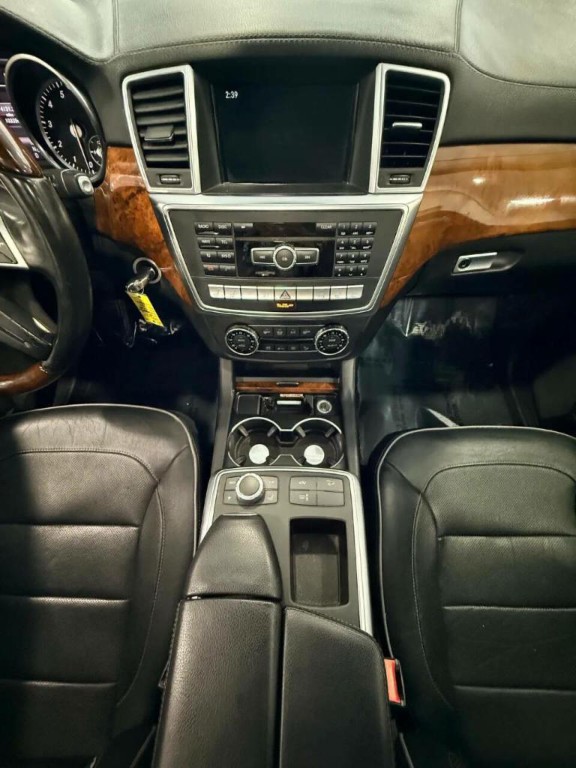 2013 Mercedes-Benz GL-Class Image 25