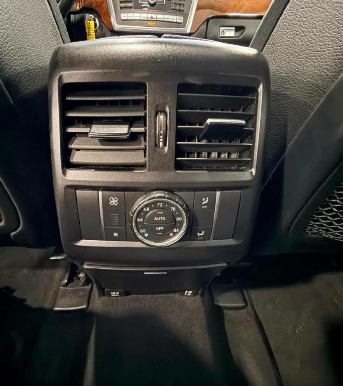 2013 Mercedes-Benz GL-Class Image 28