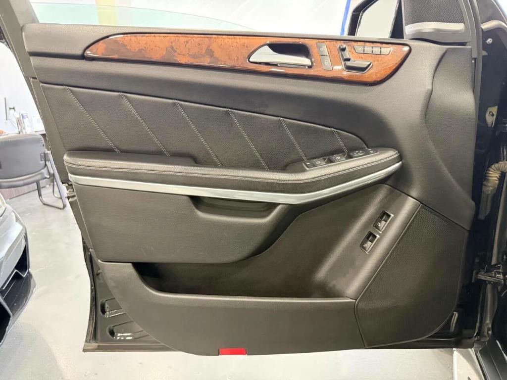 2013 Mercedes-Benz GL-Class Image 35