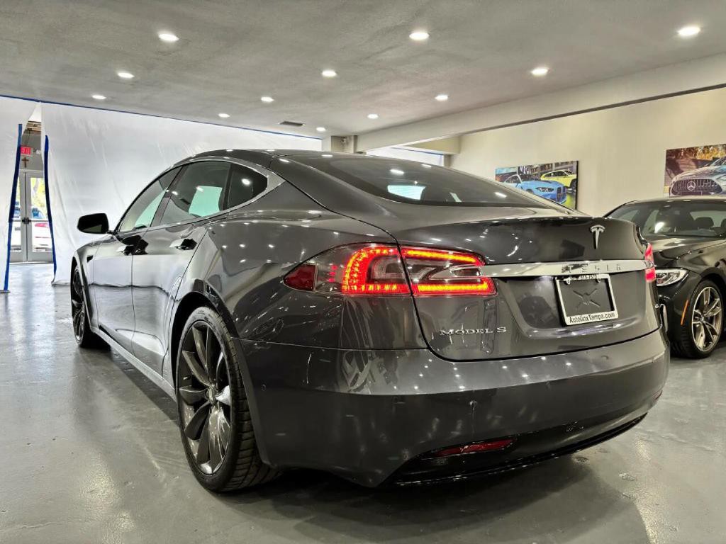 2017 Tesla Model S Image 2