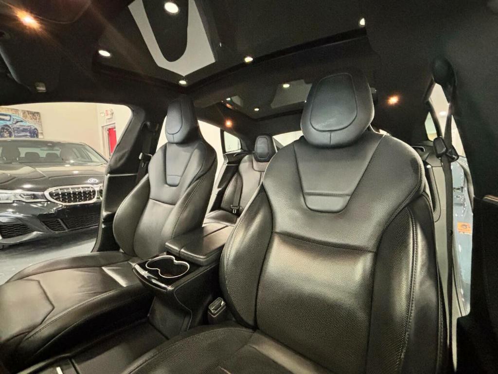 2017 Tesla Model S Image 8