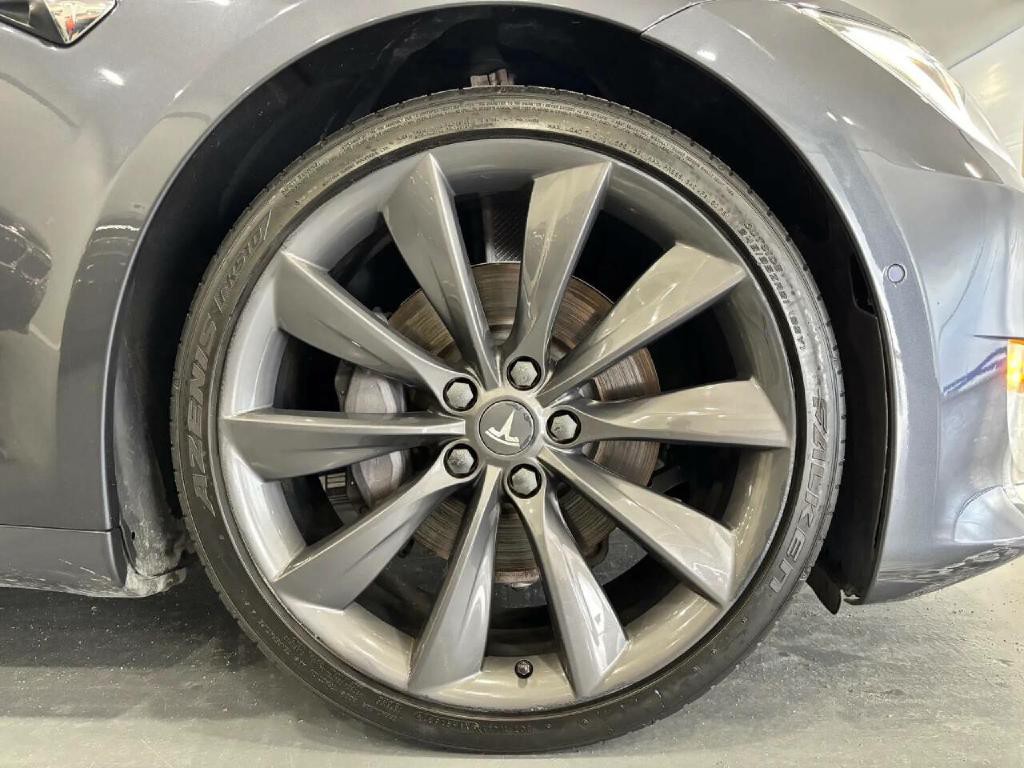 2017 Tesla Model S Image 19