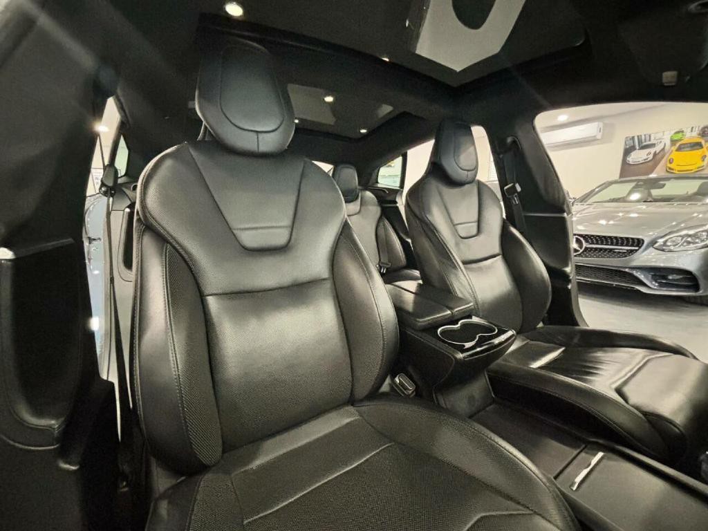 2017 Tesla Model S Image 20