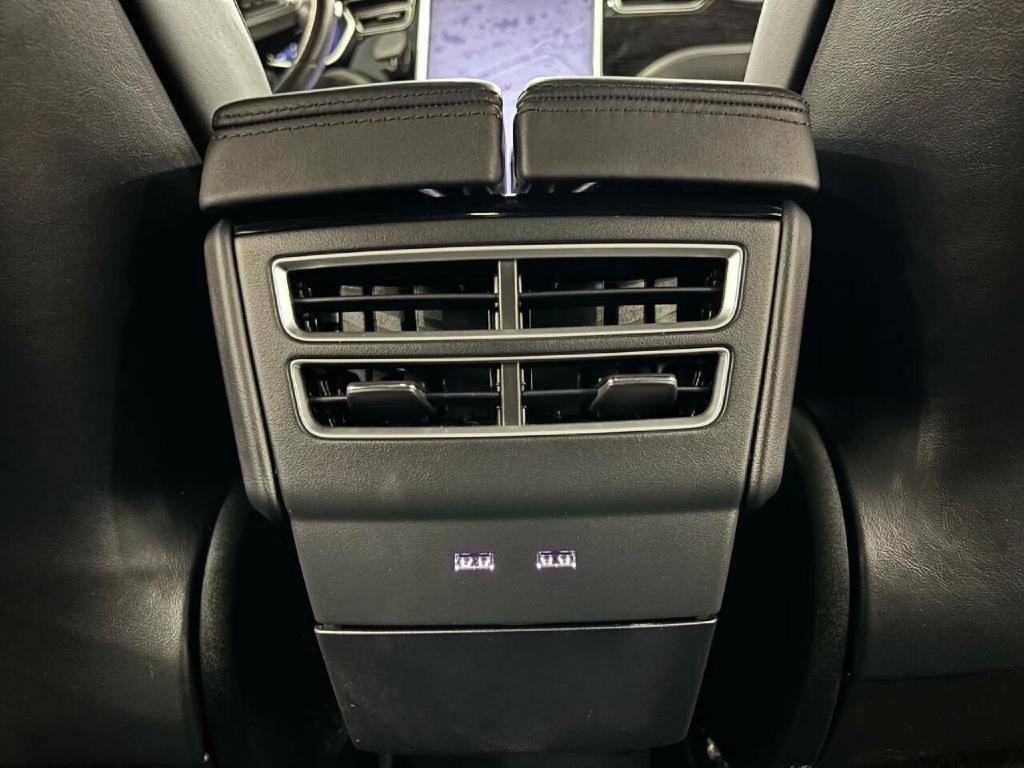 2017 Tesla Model S Image 23