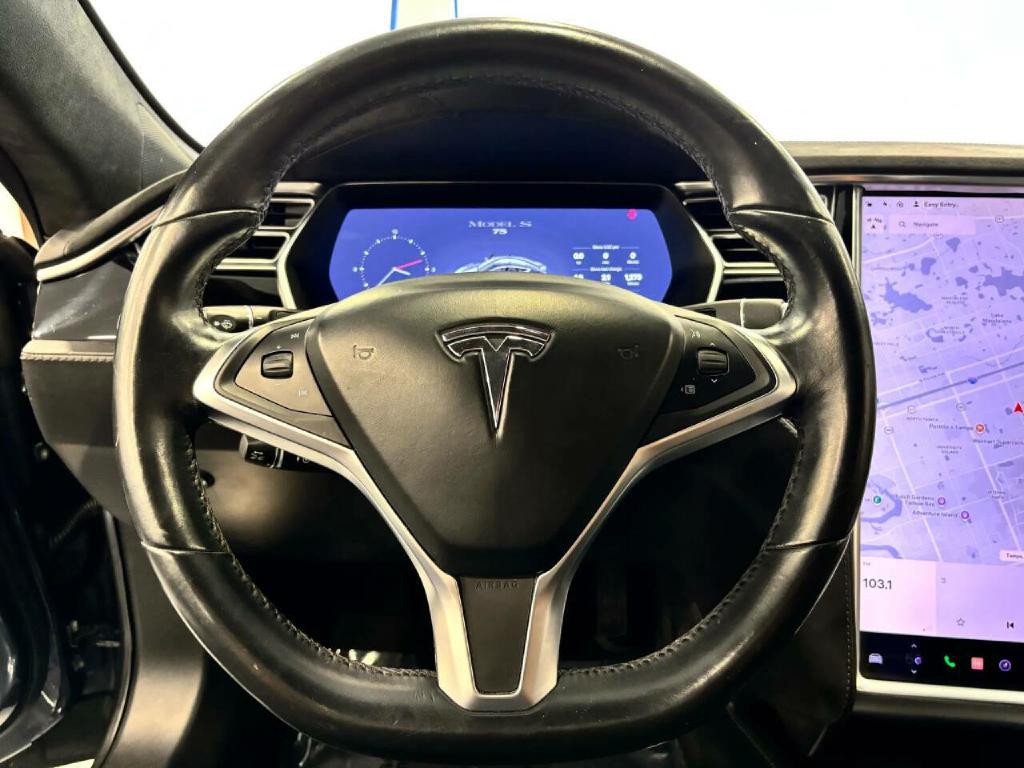 2017 Tesla Model S Image 28