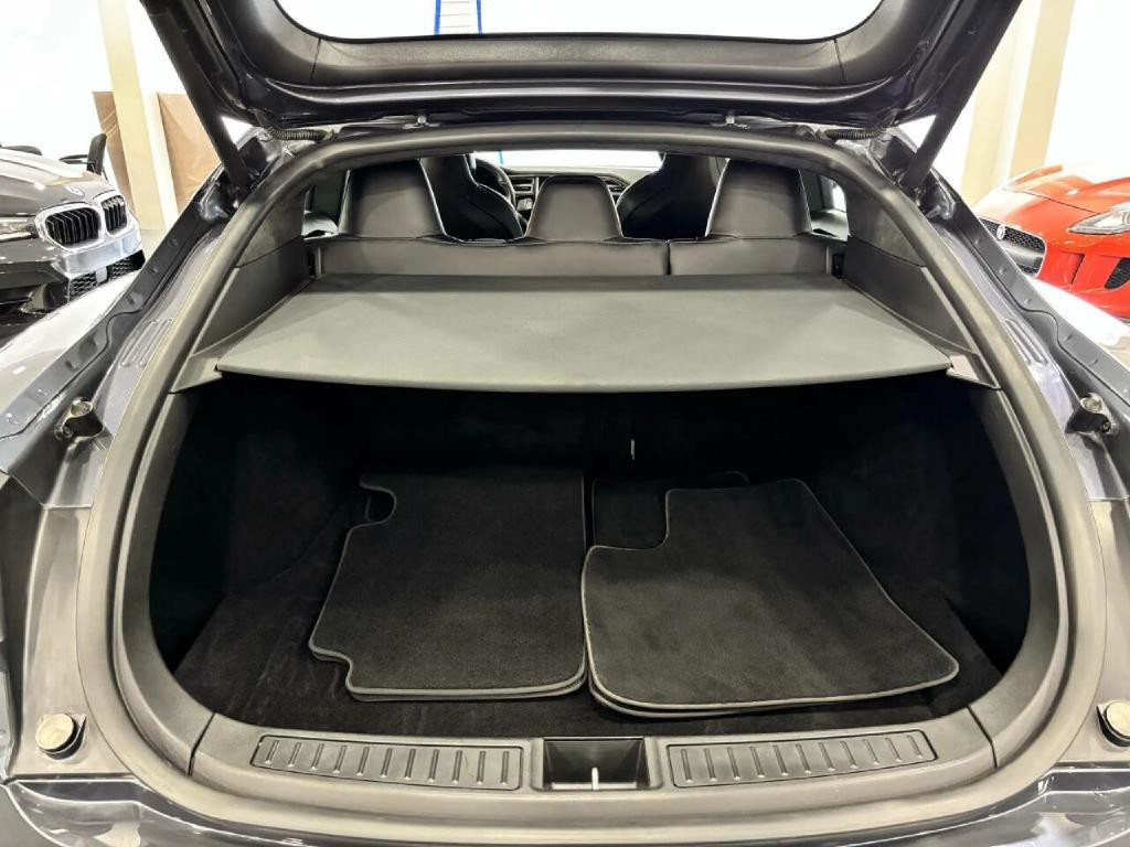 2017 Tesla Model S Image 38