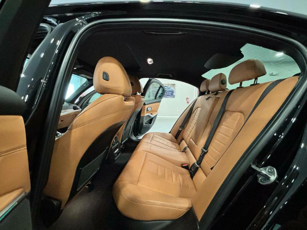 2020 BMW 3 Series Image 16