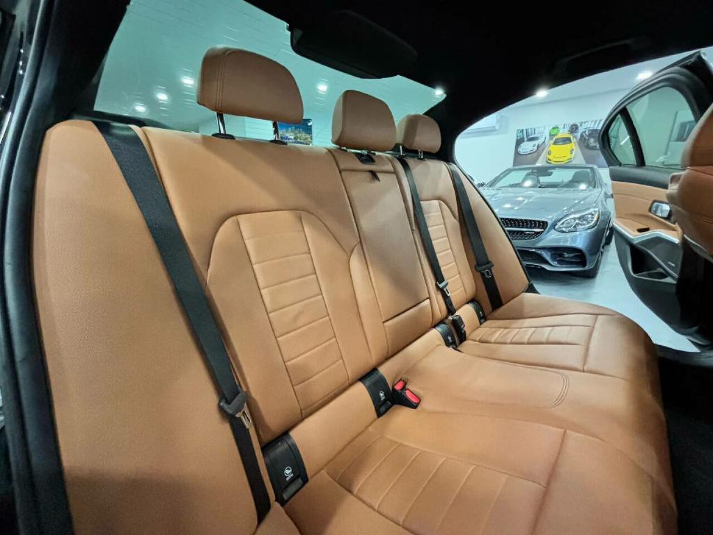 2020 BMW 3 Series Image 17