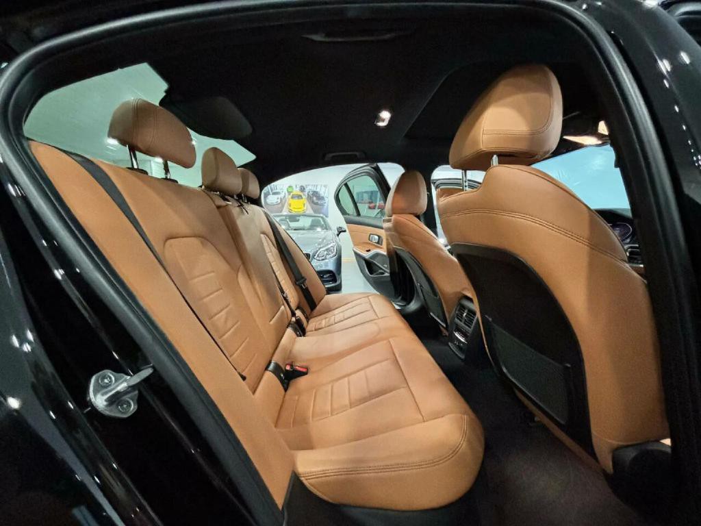 2020 BMW 3 Series Image 18