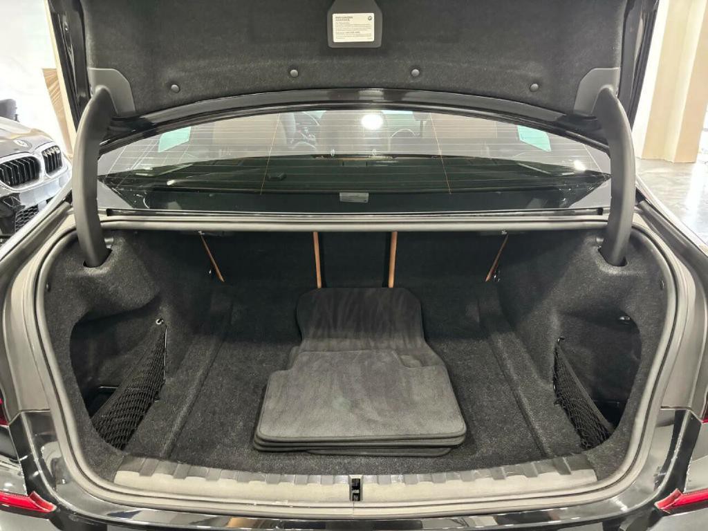 2020 BMW 3 Series Image 46