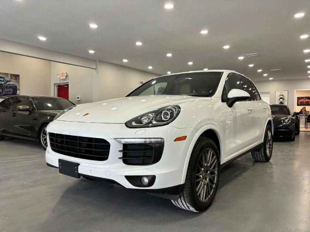 2017 Porsche Cayenne Image 3