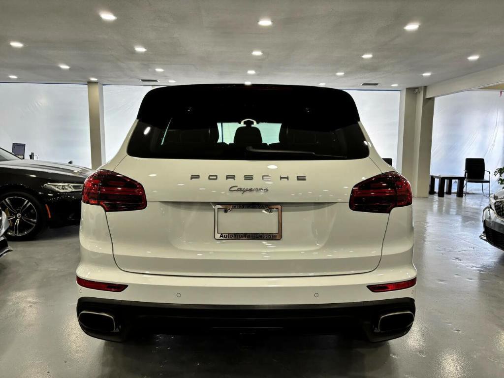 2017 Porsche Cayenne Image 6