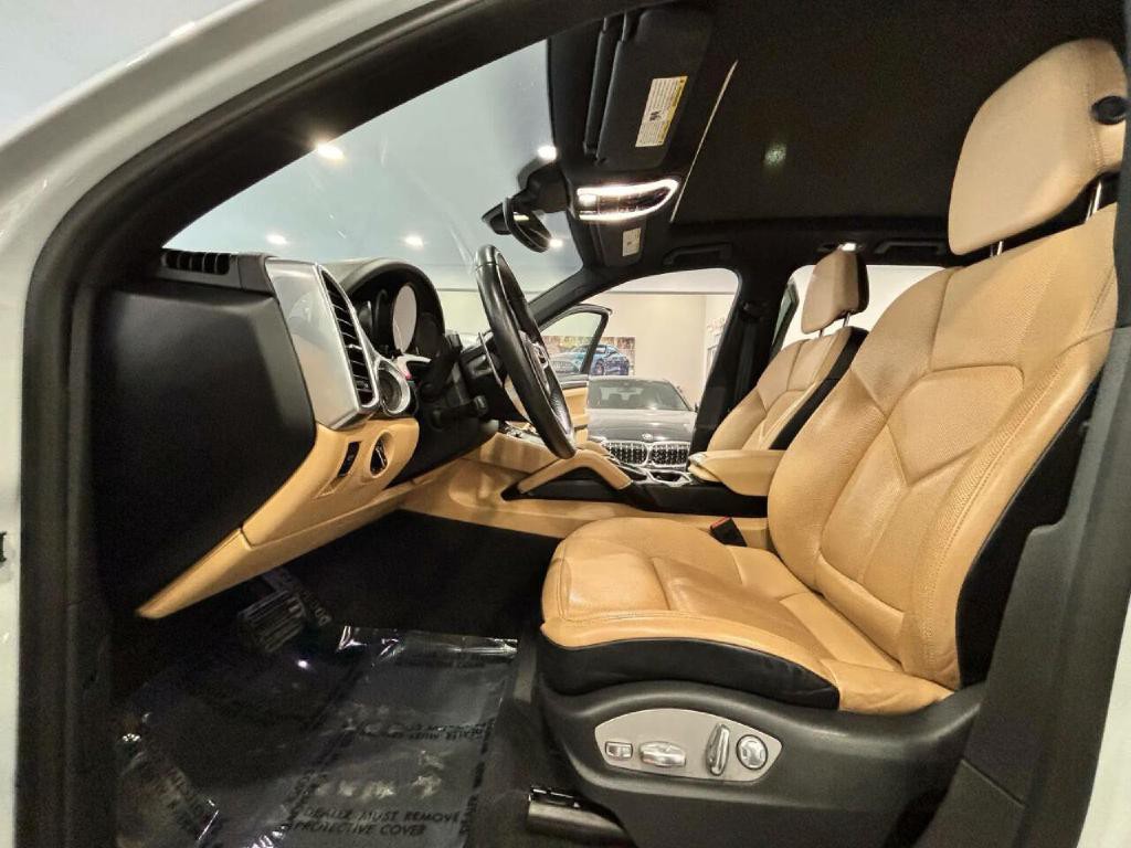 2017 Porsche Cayenne Image 12
