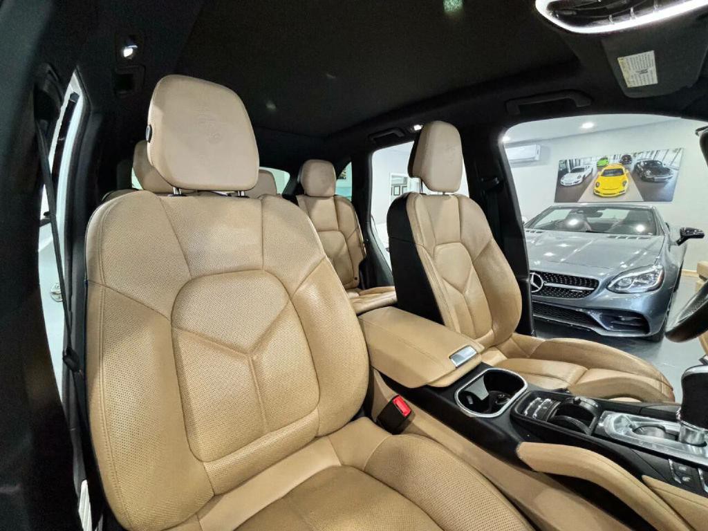 2017 Porsche Cayenne Image 20