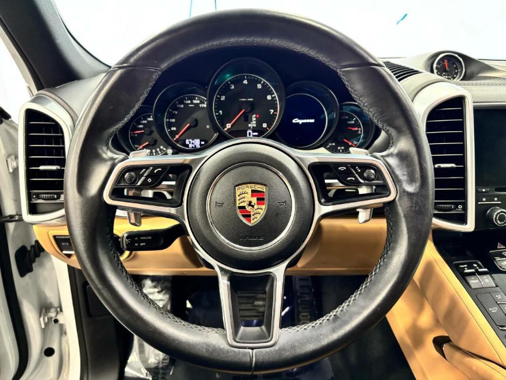 2017 Porsche Cayenne Image 32