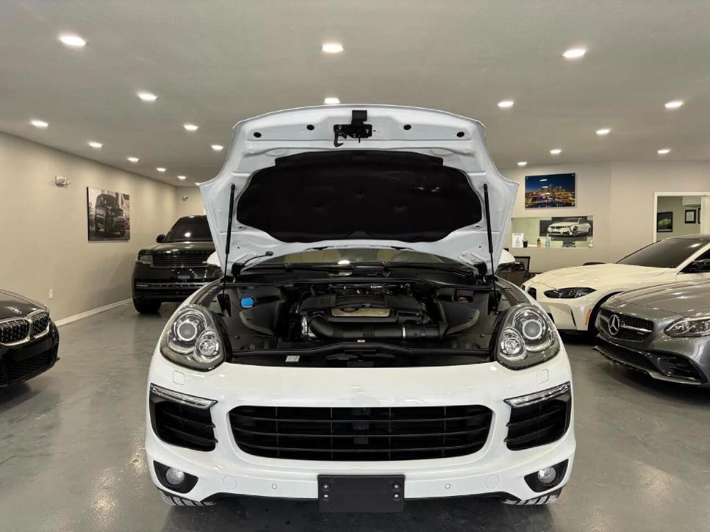 2017 Porsche Cayenne Image 49