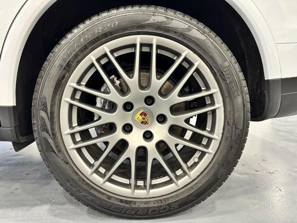 2017 Porsche Cayenne Image 52