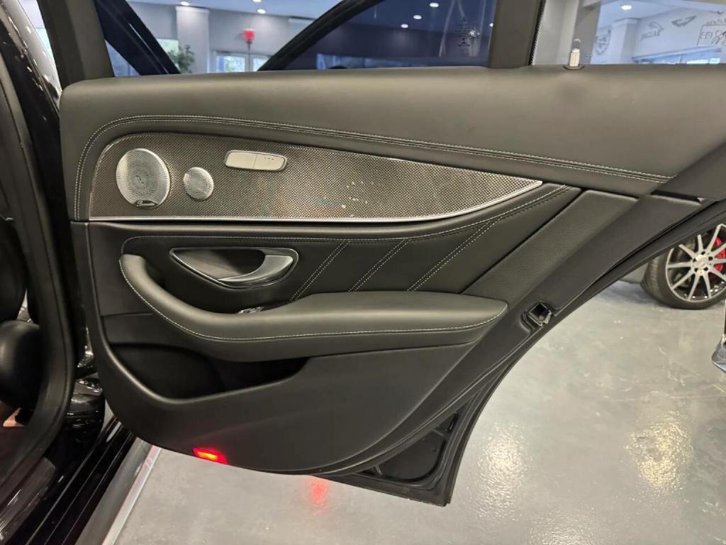 2019 Mercedes-Benz E-Class Image 17