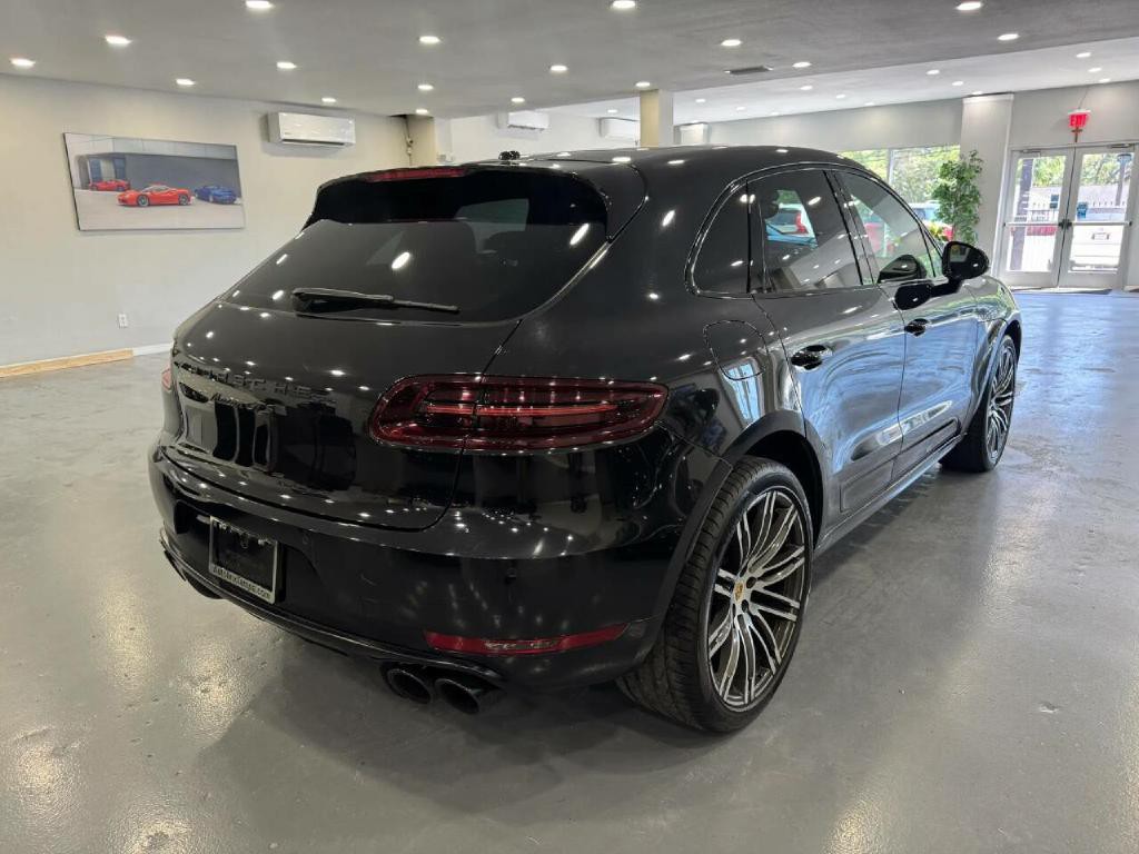 2017 Porsche Macan Image 7
