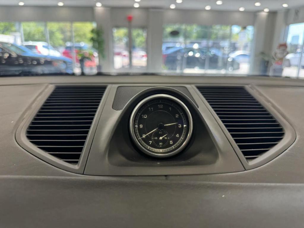 2017 Porsche Macan Image 14