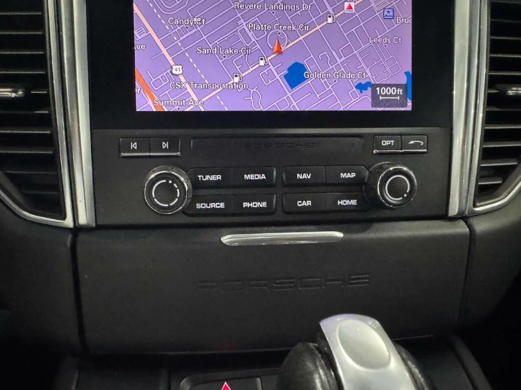 2017 Porsche Macan Image 15