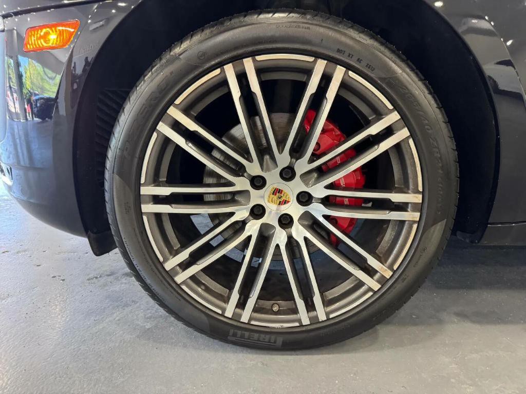 2017 Porsche Macan Image 26