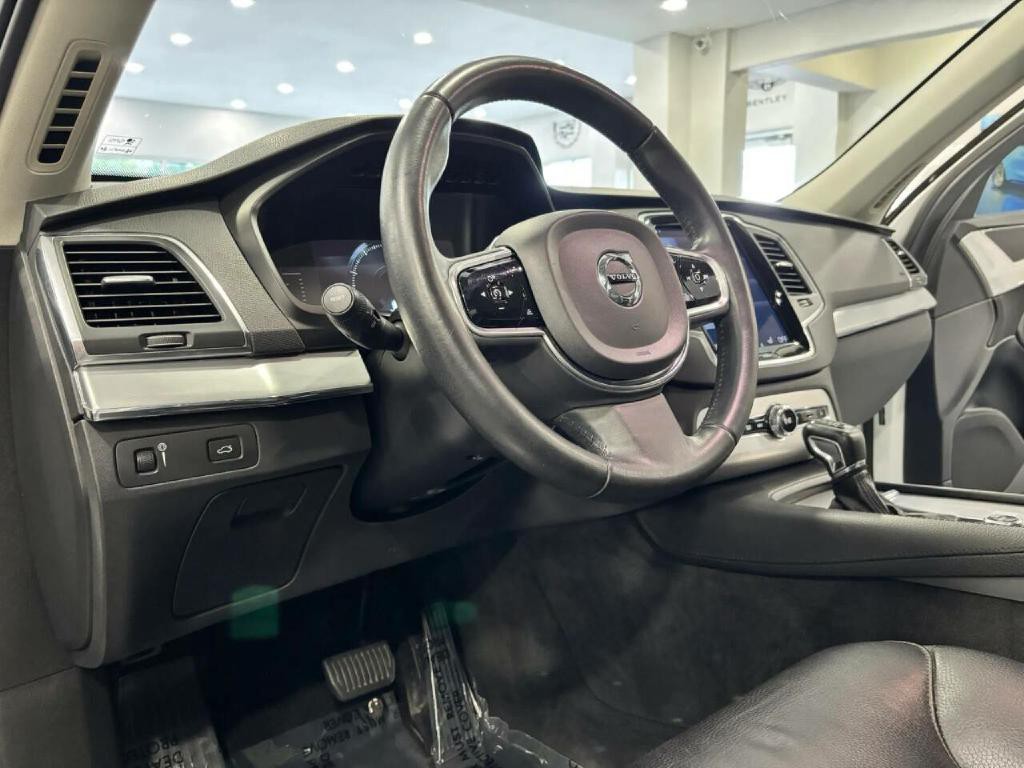 2017 Volvo XC90 Image 9