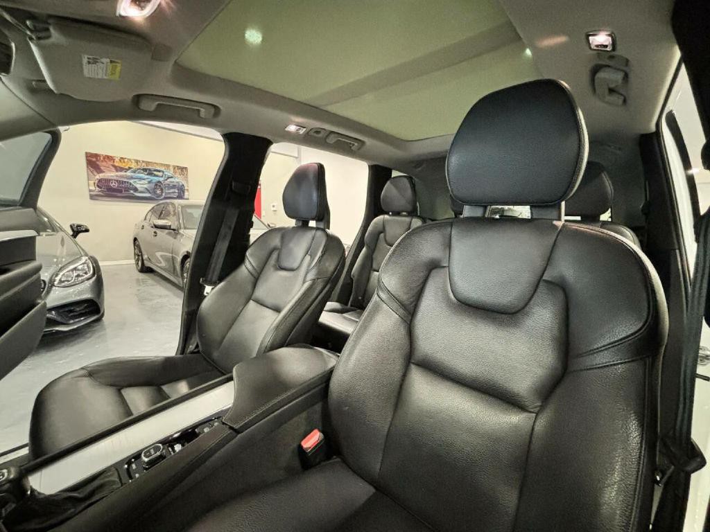 2017 Volvo XC90 Image 11