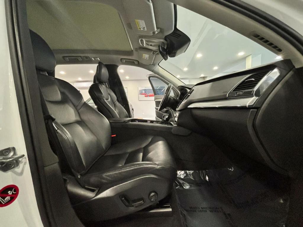 2017 Volvo XC90 Image 21