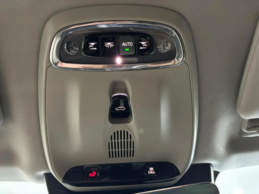 2017 Volvo XC90 Image 36