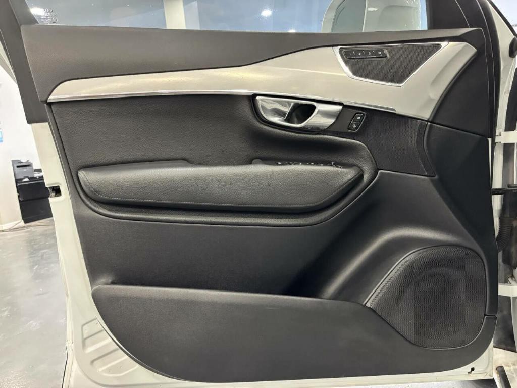 2017 Volvo XC90 Image 44