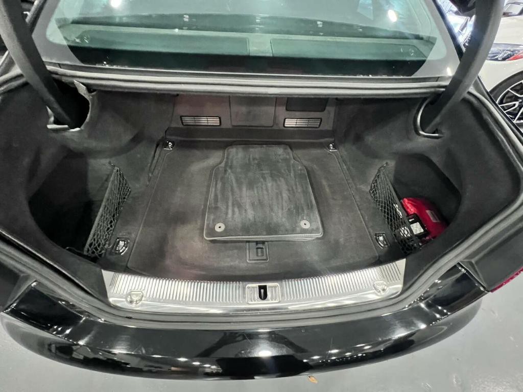 2014 Audi A8 Image 21