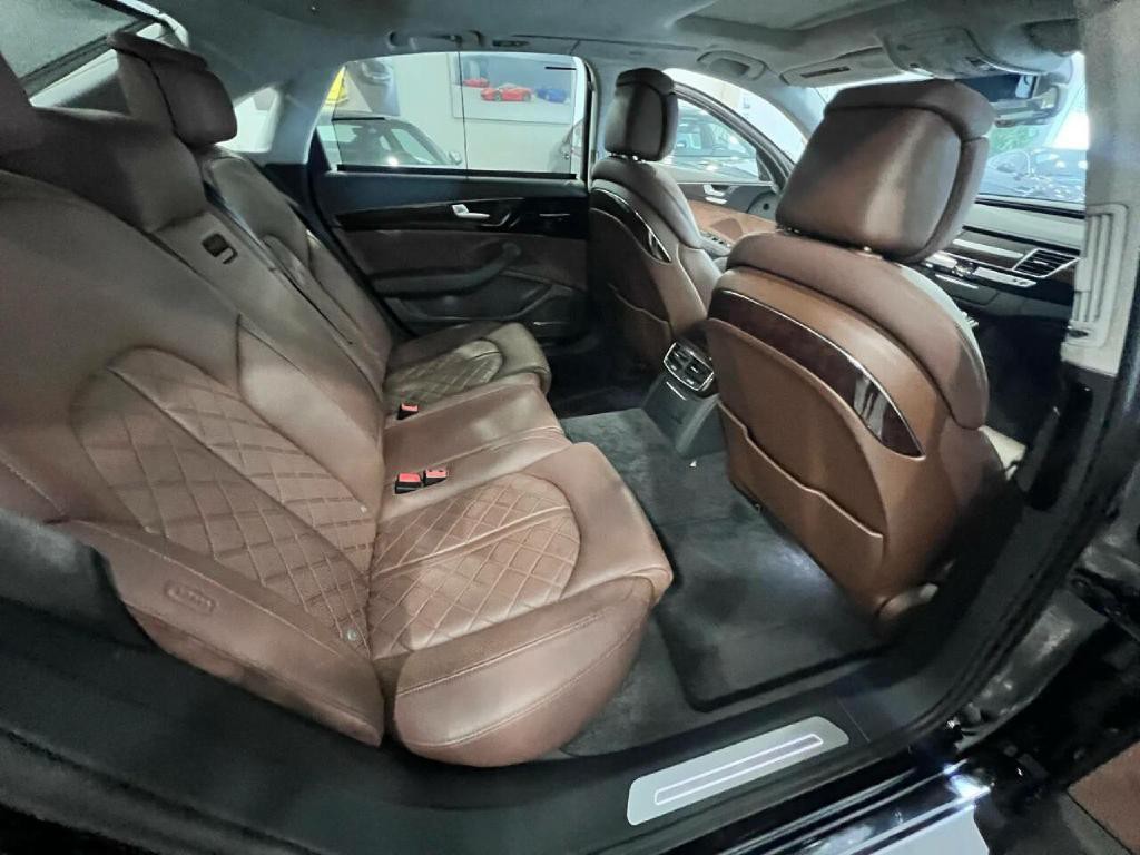 2014 Audi A8 Image 23