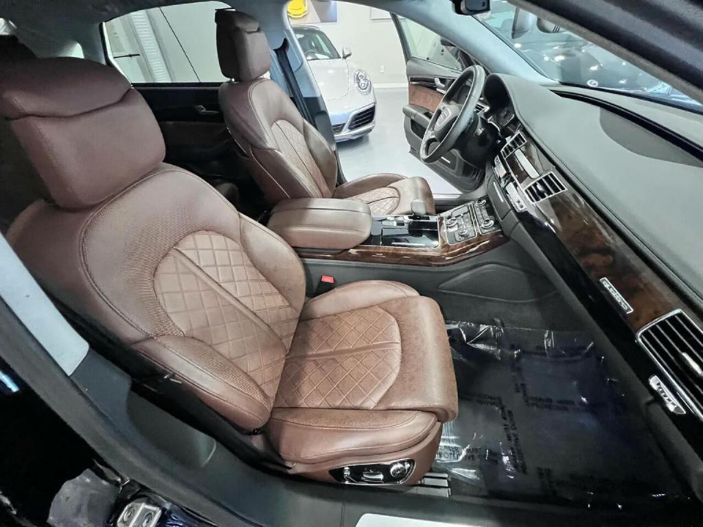 2014 Audi A8 Image 25