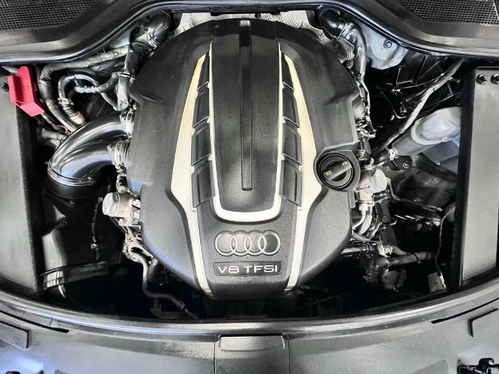 2014 Audi A8 Image 32
