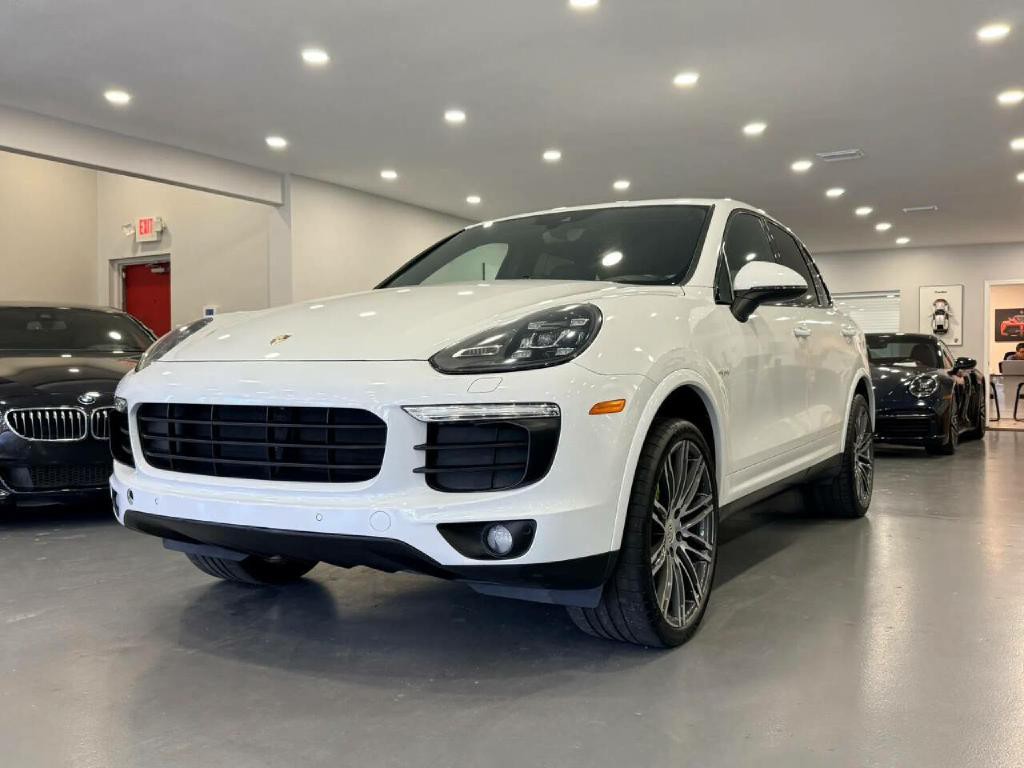 2017 Porsche Cayenne Image 3