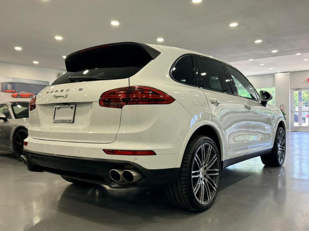 2017 Porsche Cayenne Image 7