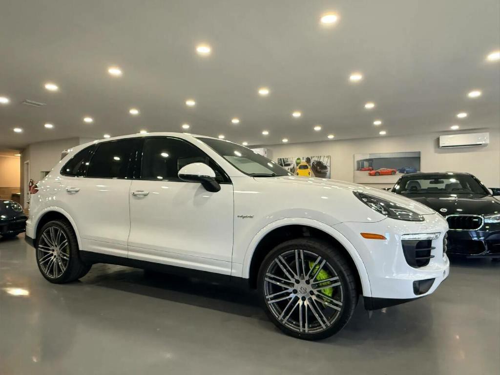 2017 Porsche Cayenne Image 8