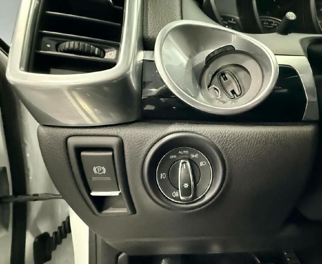 2017 Porsche Cayenne Image 22