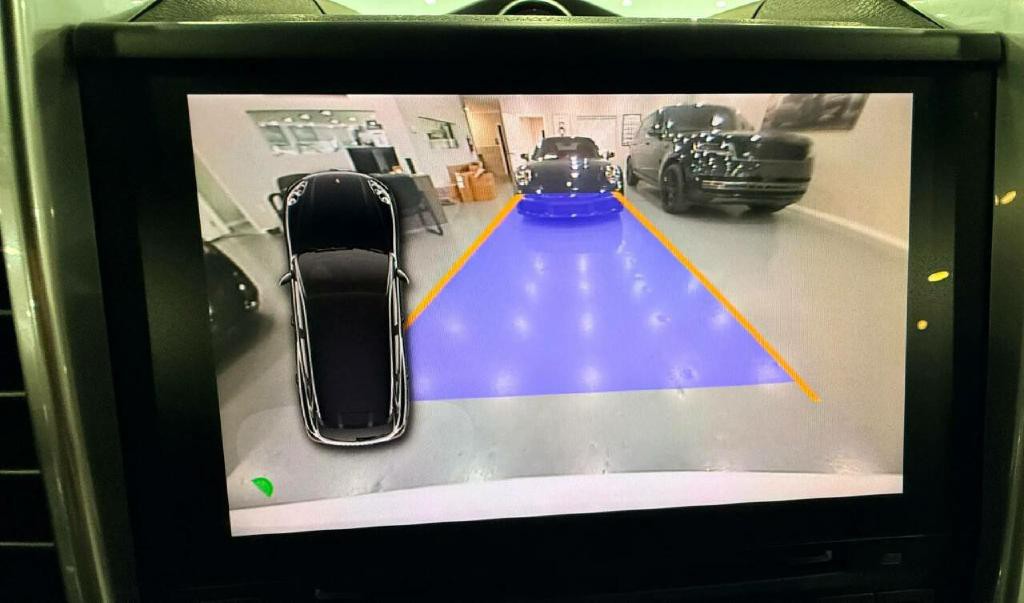 2017 Porsche Cayenne Image 27