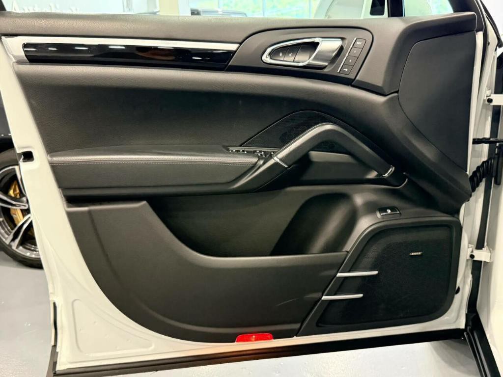 2017 Porsche Cayenne Image 29