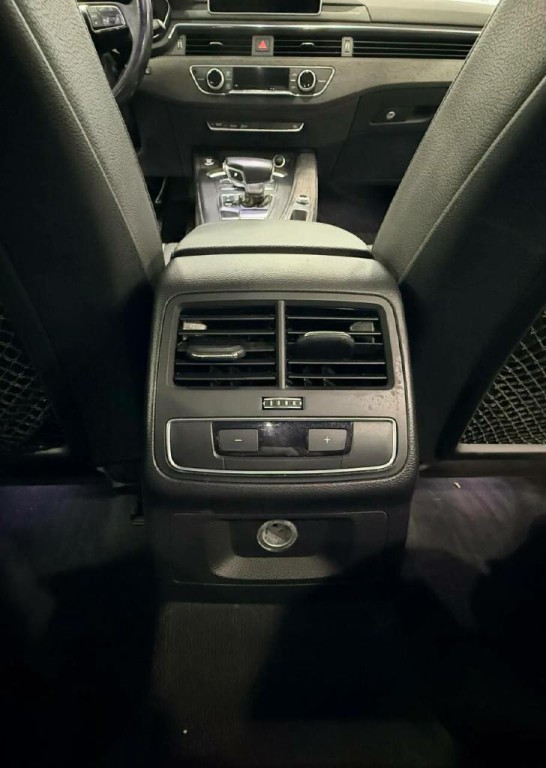 2017 Audi A4 Image 26