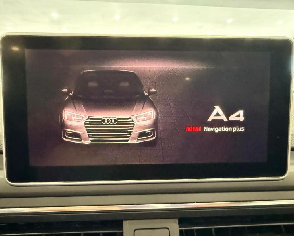 2017 Audi A4 Image 28