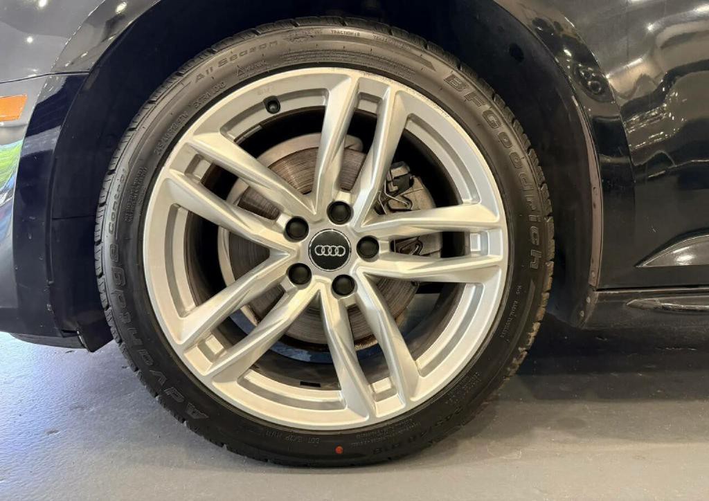 2017 Audi A4 Image 40