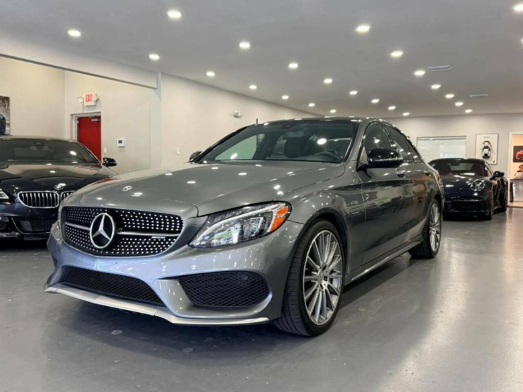 2018 Mercedes-Benz C-Class Image 2