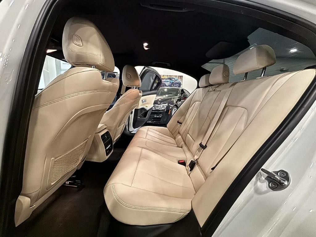 2020 BMW 3 Series Image 16
