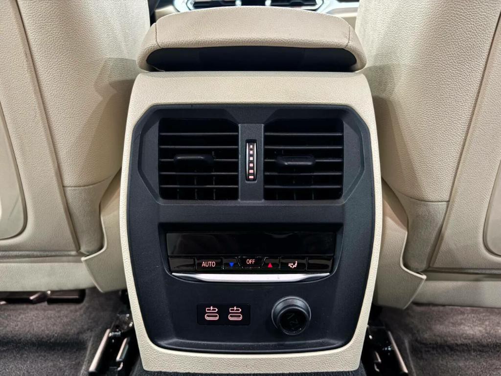 2020 BMW 3 Series Image 24