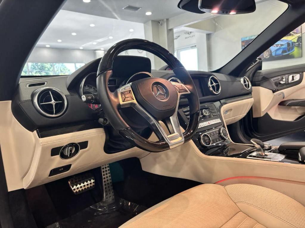 2016 Mercedes-Benz SL-Class Image 9